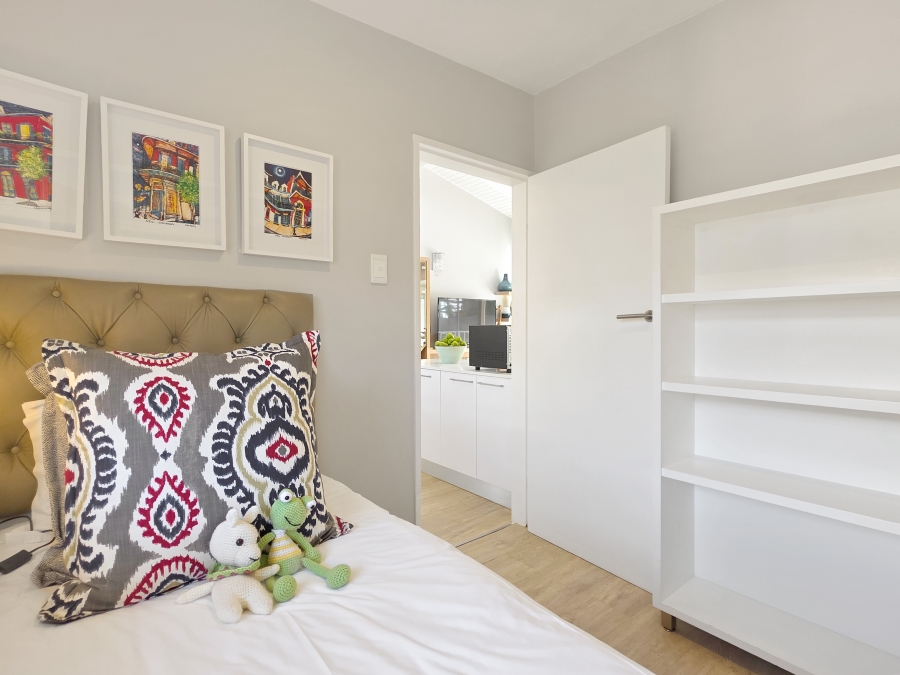 2 Bedroom Property for Sale in Sea Point Western Cape